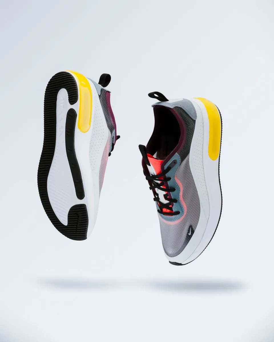 Single VYRA running shoe product photo